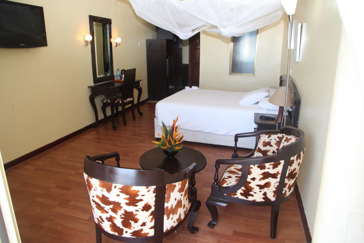 Giraffe Ocean View Hotel ダル・エス・サラーム エクステリア 写真